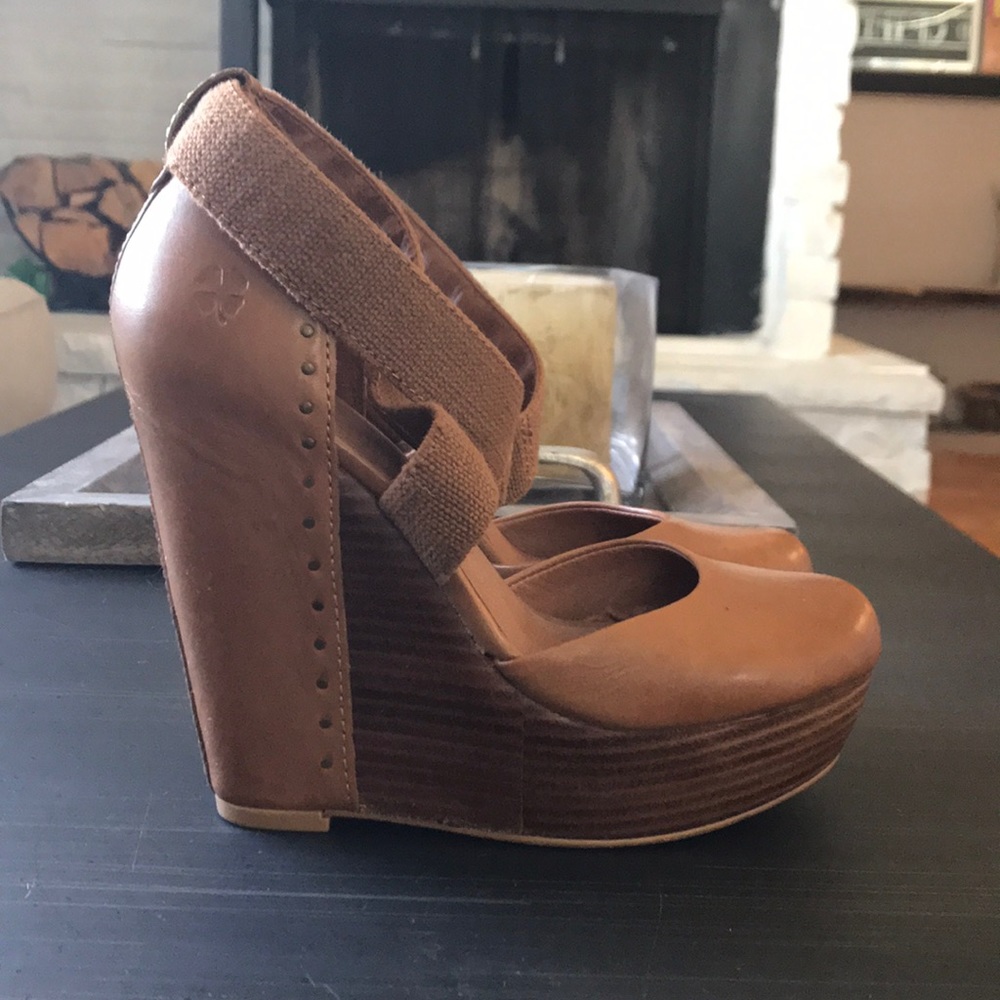 Lucky brand platform Nana wedges
